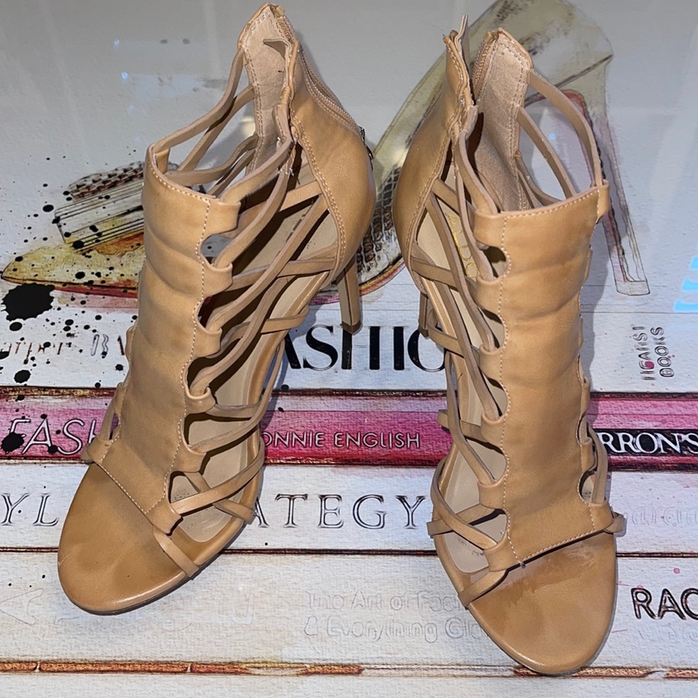 Aldo strapped heel in Beige Size 8